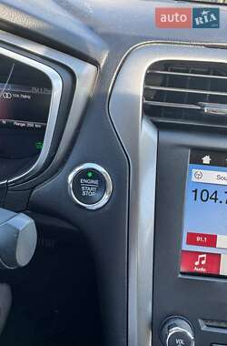 Седан Ford Fusion 2017 в 