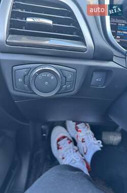 Седан Ford Fusion 2017 в 