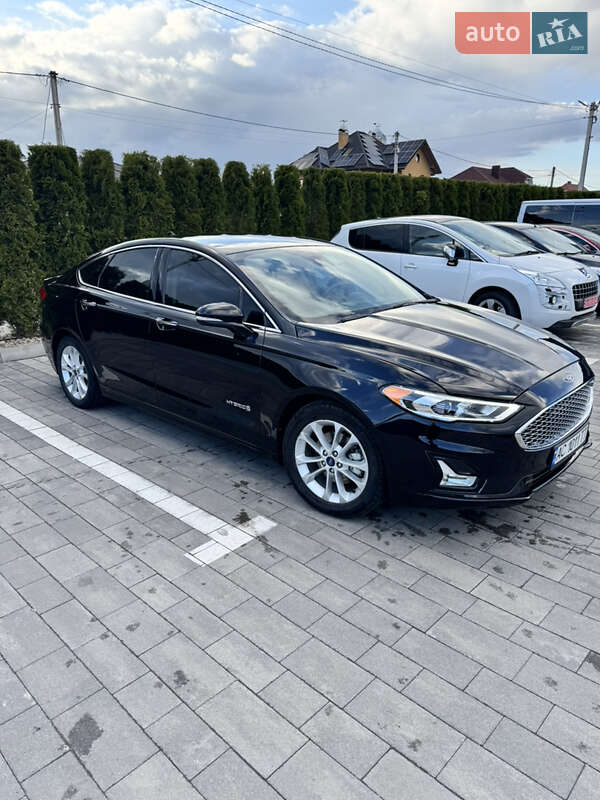 Седан Ford Fusion 2018 в Луцке
