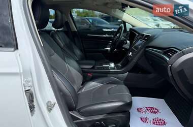Седан Ford Fusion 2019 в 