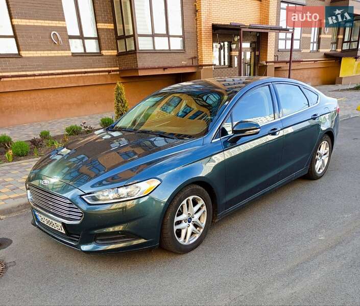 Седан Ford Fusion 2016 в Чернігові