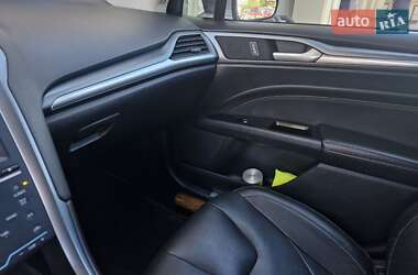 Седан Ford Fusion 2014 в 