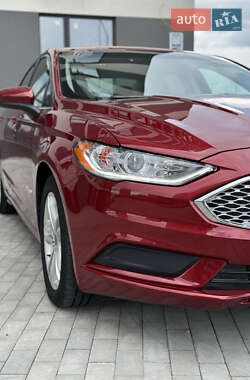 Седан Ford Fusion 2017 в 