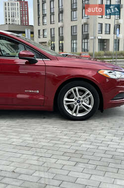 Седан Ford Fusion 2017 в 