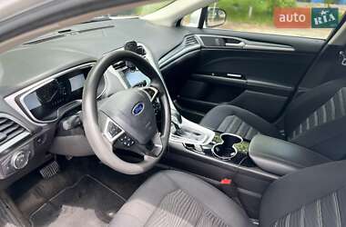 Седан Ford Fusion 2015 в 