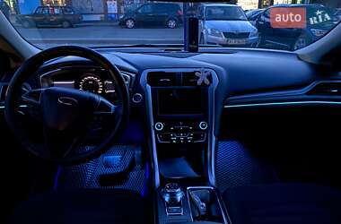 Седан Ford Fusion 2017 в 