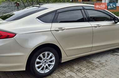 Седан Ford Fusion 2016 в Чернігові