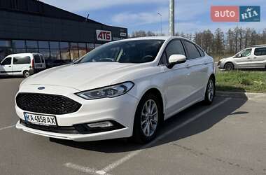 Седан Ford Fusion 2017 в 