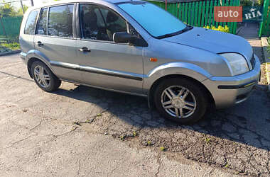 Хэтчбек Ford Fusion 2005 в 