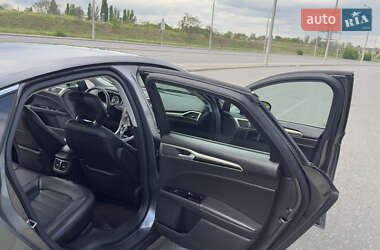 Седан Ford Fusion 2013 в 
