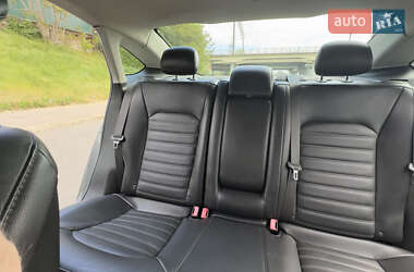 Седан Ford Fusion 2013 в 