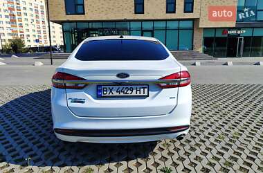 Седан Ford Fusion 2017 в 