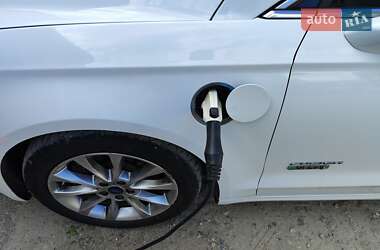 Седан Ford Fusion 2017 в 