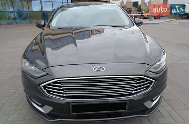 Седан Ford Fusion 2017 в 