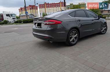 Седан Ford Fusion 2017 в 