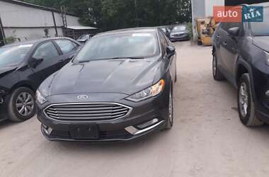 Седан Ford Fusion 2017 в 