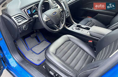 Седан Ford Fusion 2018 в 