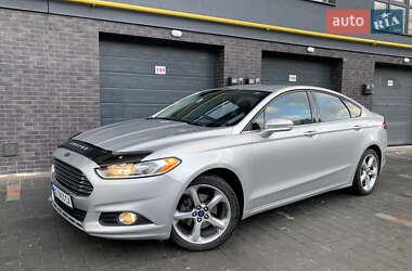 Седан Ford Fusion 2013 в 
