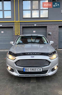 Седан Ford Fusion 2013 в 
