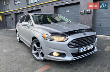 Седан Ford Fusion 2013 в 