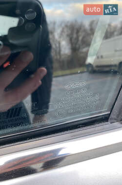 Седан Ford Fusion 2013 в 