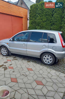 Хэтчбек Ford Fusion 2009 в 