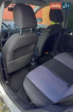 Хэтчбек Ford Fusion 2009 в 