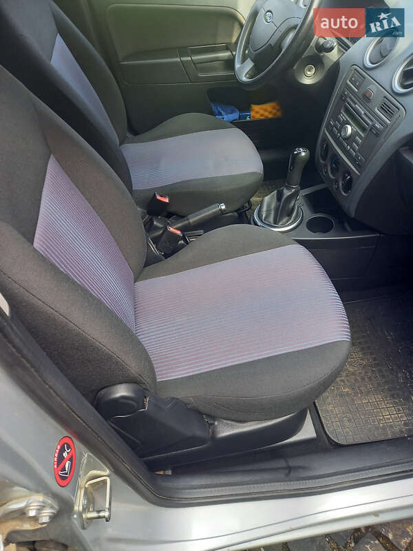 Хетчбек Ford Fusion 2009 в Рівному