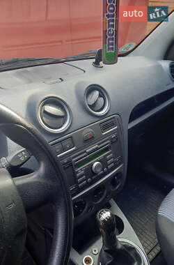 Хэтчбек Ford Fusion 2009 в 