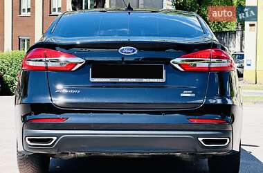 Седан Ford Fusion 2020 в 