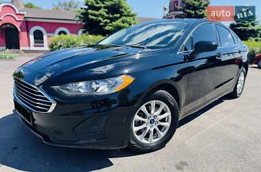 Седан Ford Fusion 2020 в 