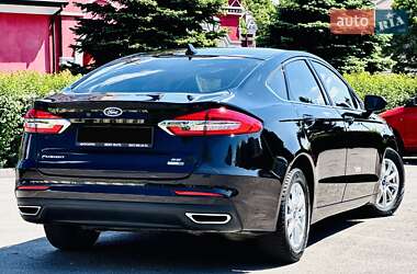 Седан Ford Fusion 2020 в 