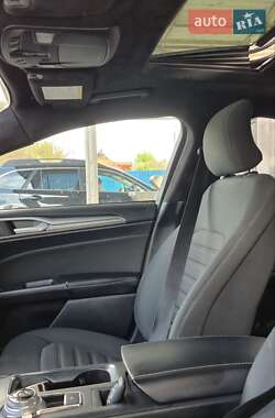 Седан Ford Fusion 2019 в 