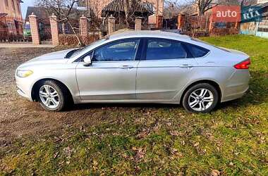 Седан Ford Fusion 2017 в 