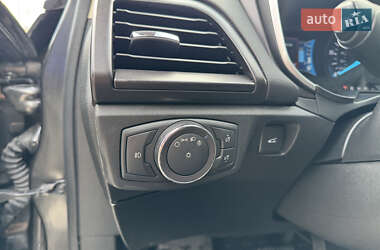 Седан Ford Fusion 2019 в 
