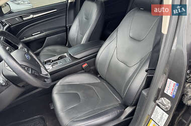 Седан Ford Fusion 2019 в 