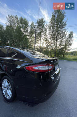Седан Ford Fusion 2014 в 