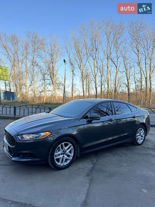 Седан Ford Fusion 2015 в Кицмани