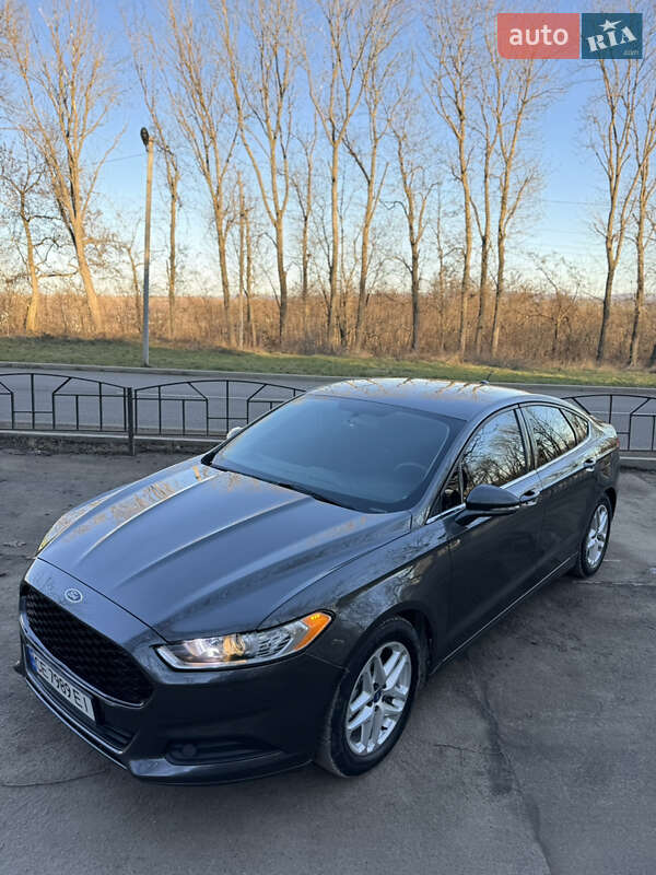 Седан Ford Fusion 2015 в Кицмани