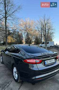 Седан Ford Fusion 2015 в 