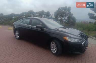 Седан Ford Fusion 2018 в 