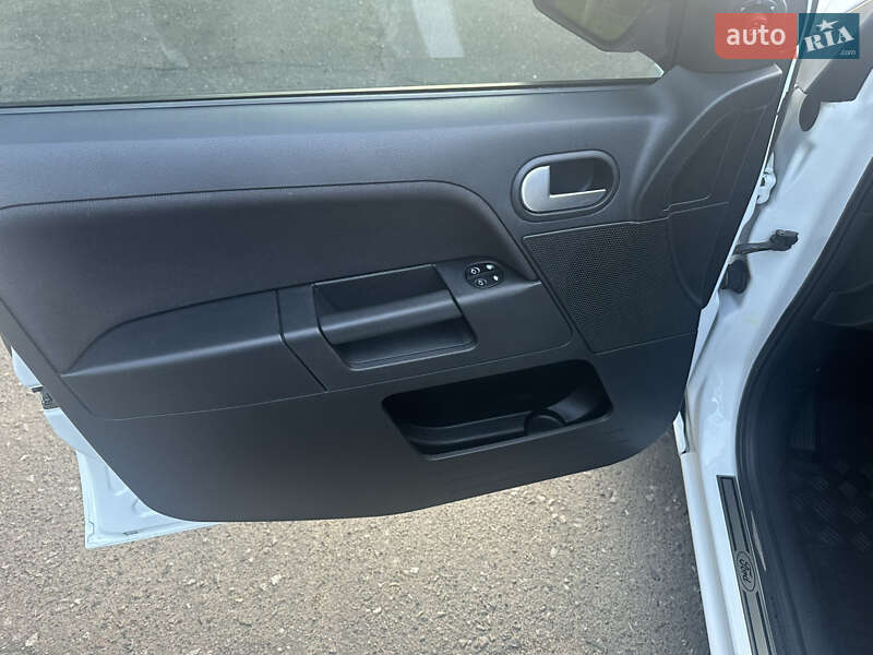 Хэтчбек Ford Fusion 2011 в Одессе фото 9 Хэтчбек Ford Fusion 2011 в Одессе