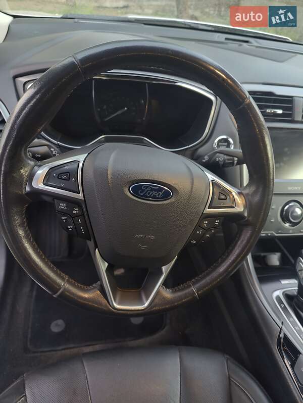 Седан Ford Fusion 2015 в Днепре