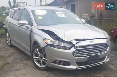 Седан Ford Fusion 2015 в 