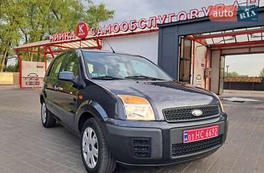 Хэтчбек Ford Fusion 2008 в 