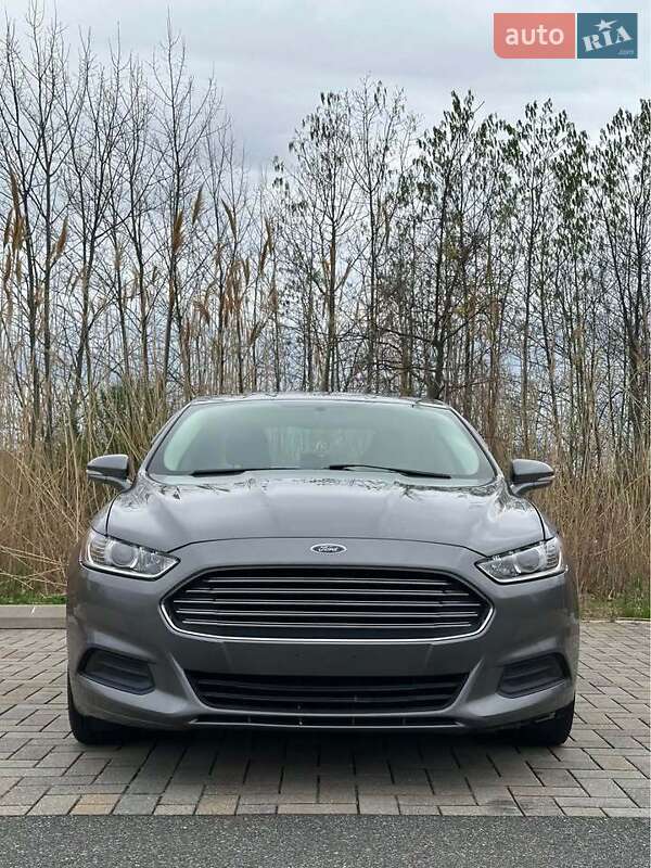Седан Ford Fusion 2014 в Киеве фото 2 Седан Ford Fusion 2014 в Киеве