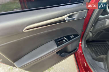Седан Ford Fusion 2014 в 