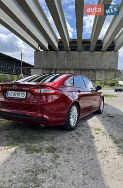 Седан Ford Fusion 2014 в 