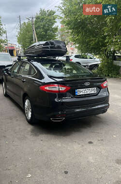 Седан Ford Fusion 2014 в 