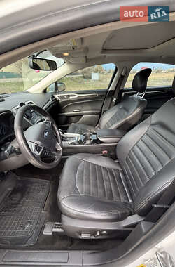 Седан Ford Fusion 2014 в 